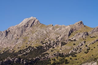 Scale Via Ferrata Prieto Peak